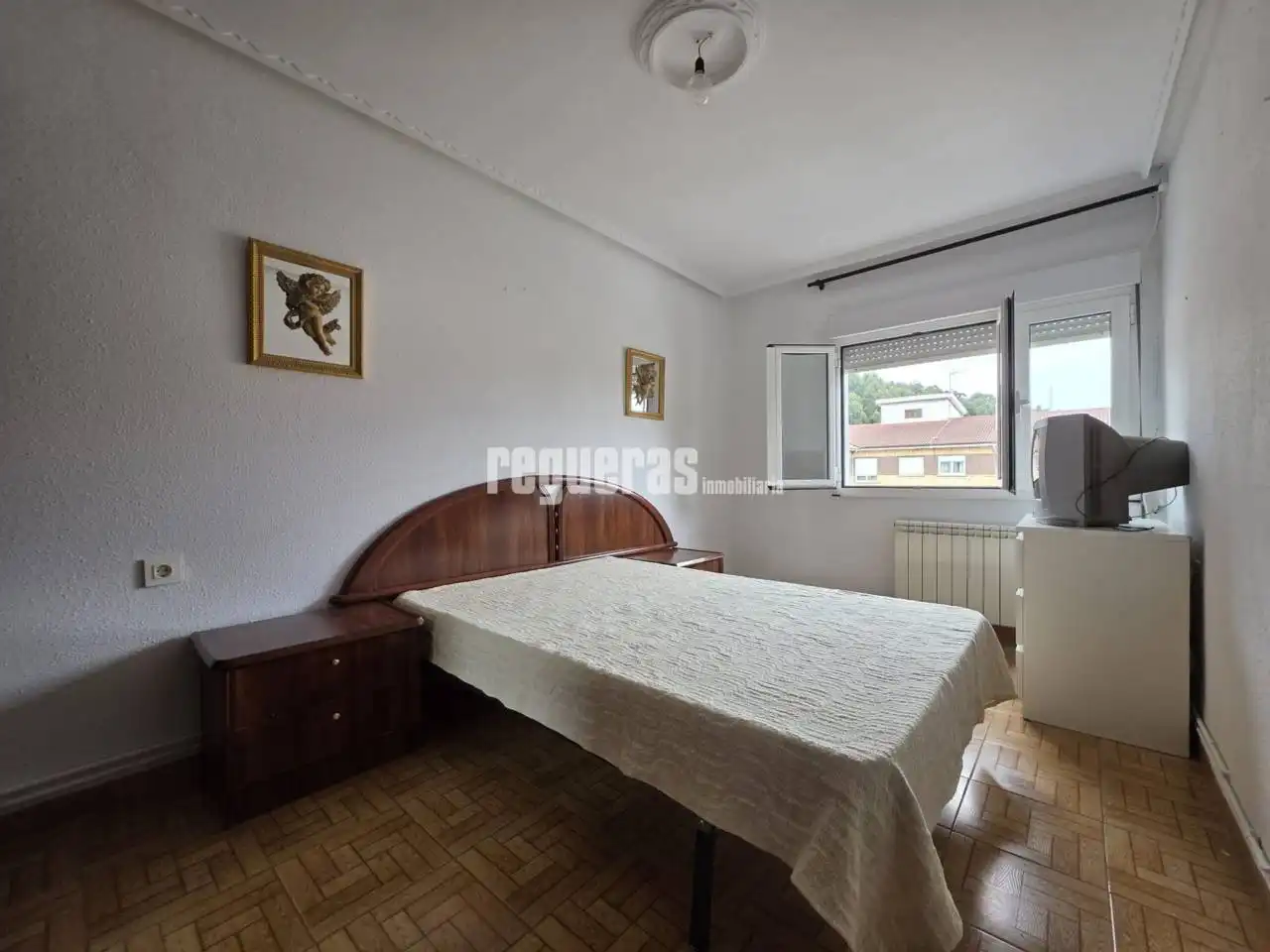Bedroom of Flat for sale in Castrillón  with Heating