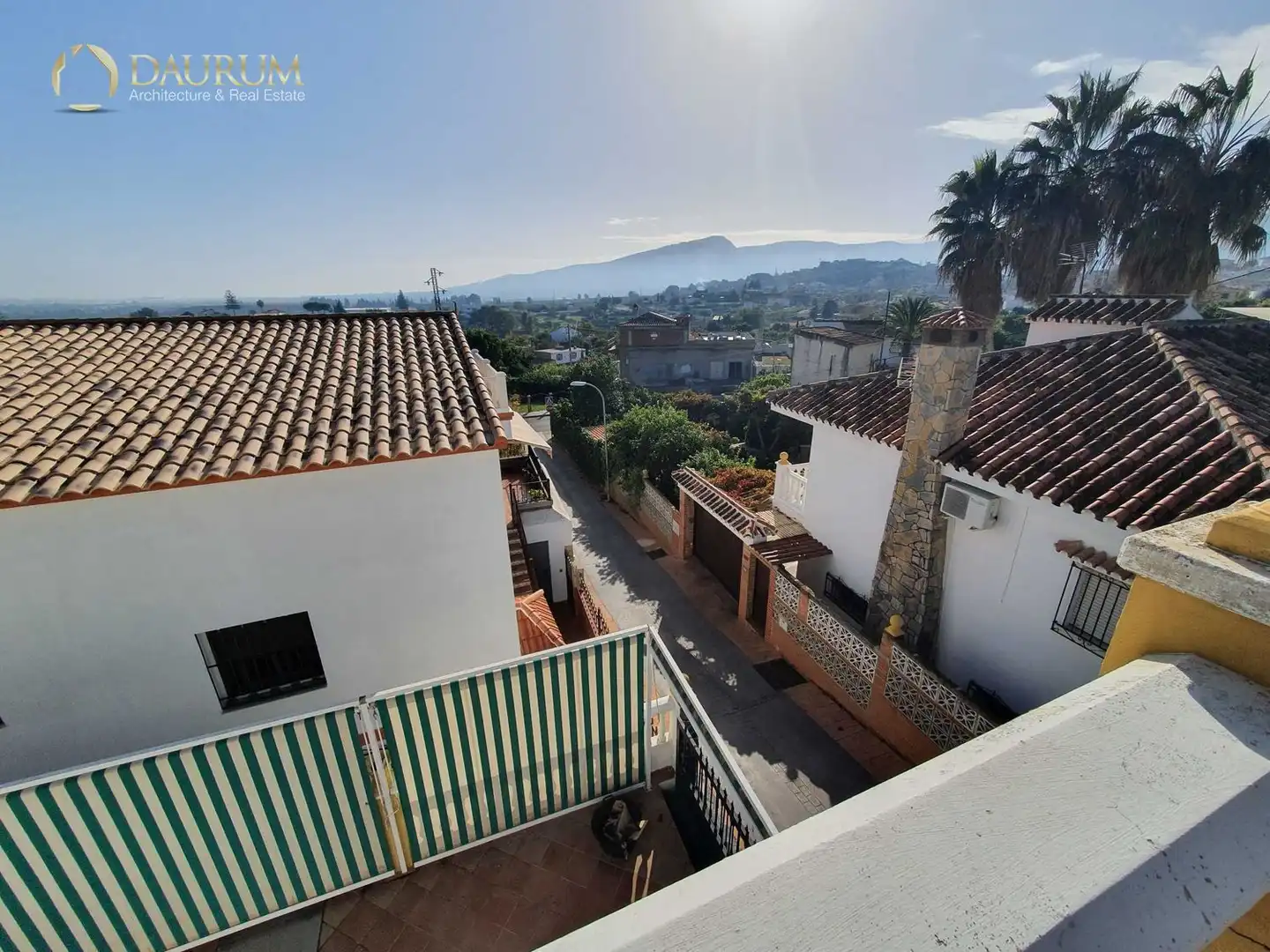 Vista exterior de Casa o chalet en venta en Alhaurín de la Torre con Aire acondicionado, Terraza y Trastero