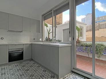Flat for sale in Carrer de la Indústria 193