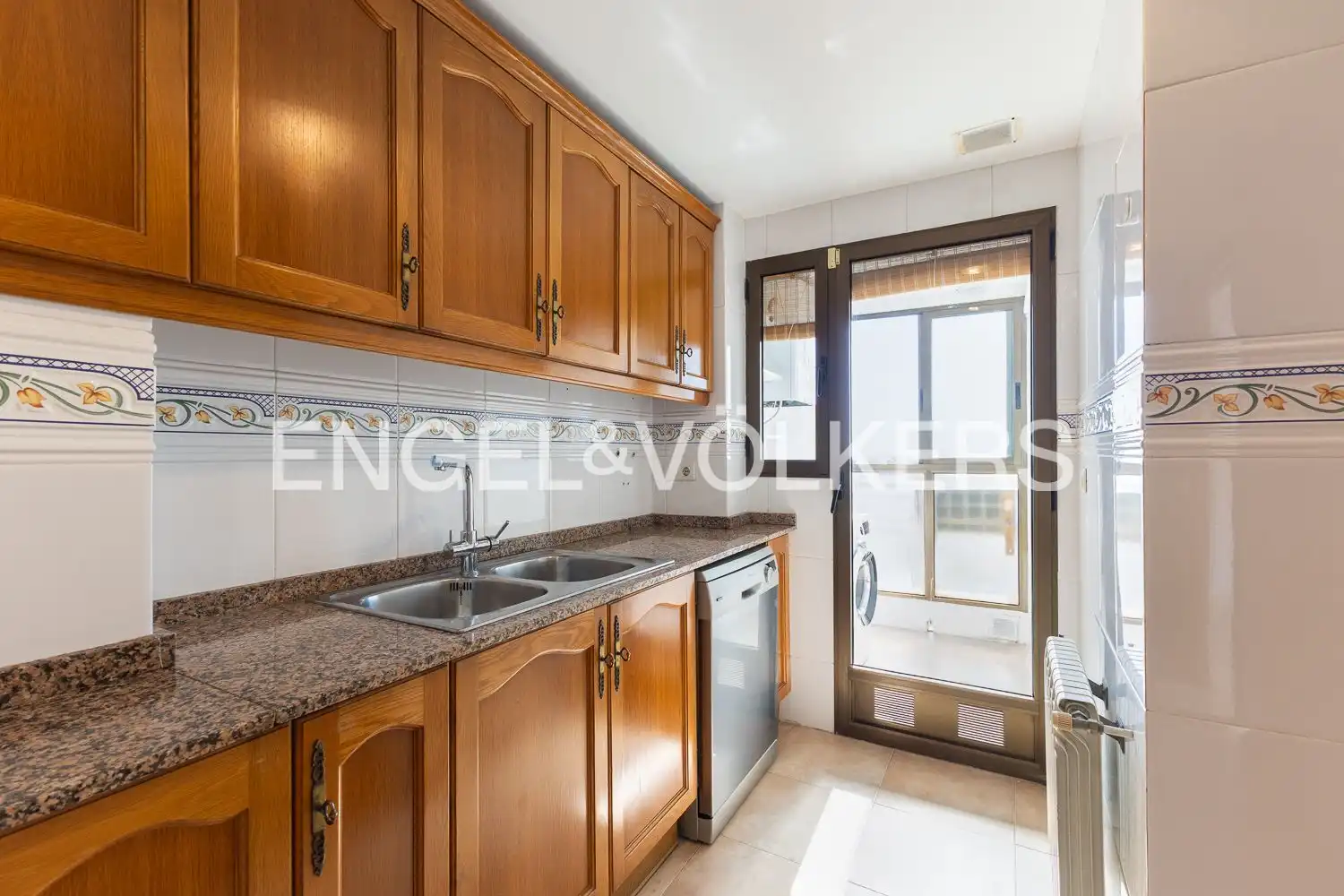 Cocina de Piso de alquiler en Valencia con Aire acondicionado, Calefacción y Trastero