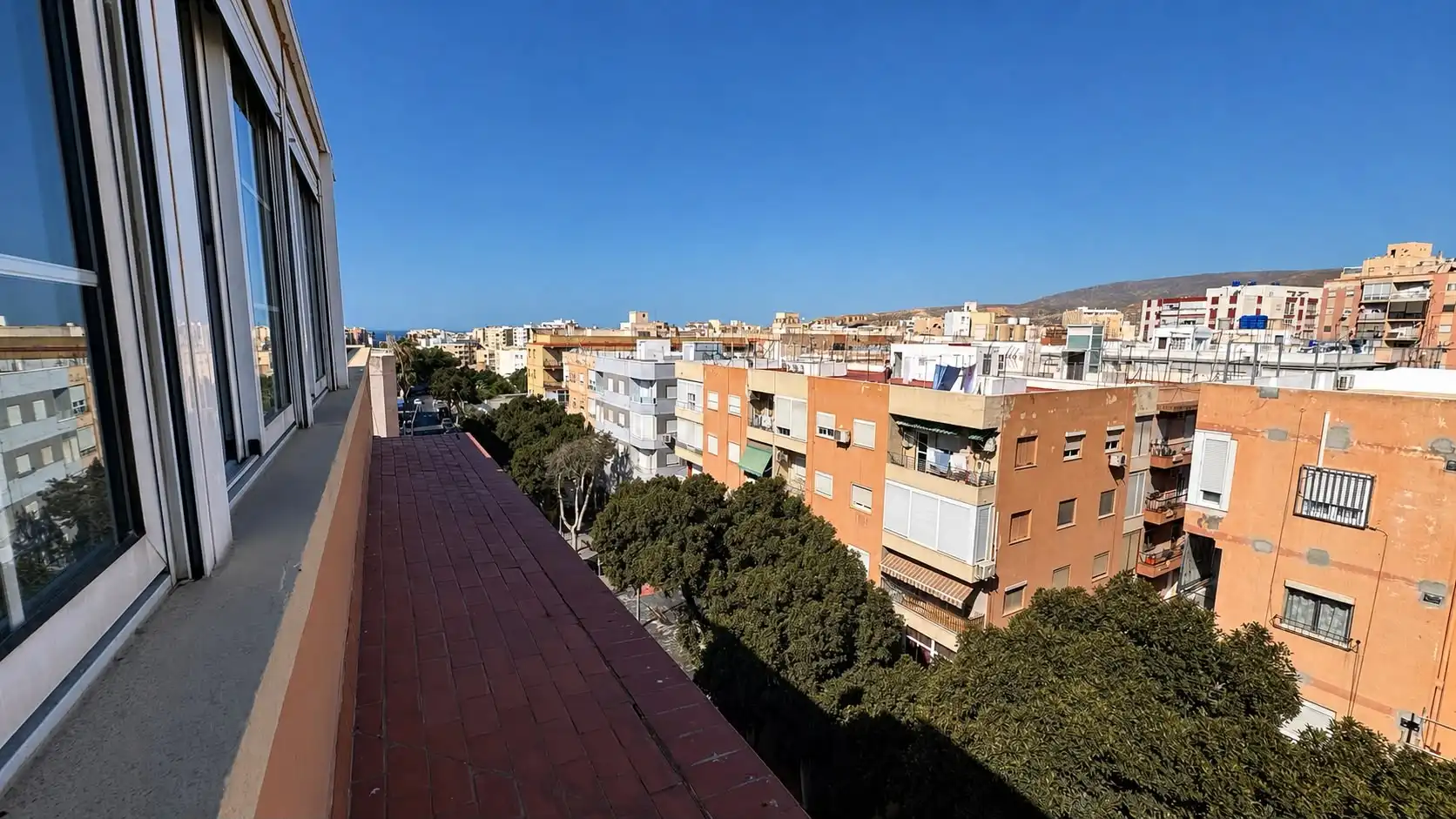 Vista exterior de Ático en venta en Almería con Aire acondicionado, Terraza y Trastero