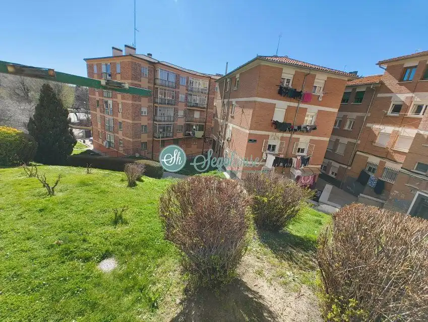 Exterior view of Flat for sale in Segovia  with Heating, Terrace and Furnished