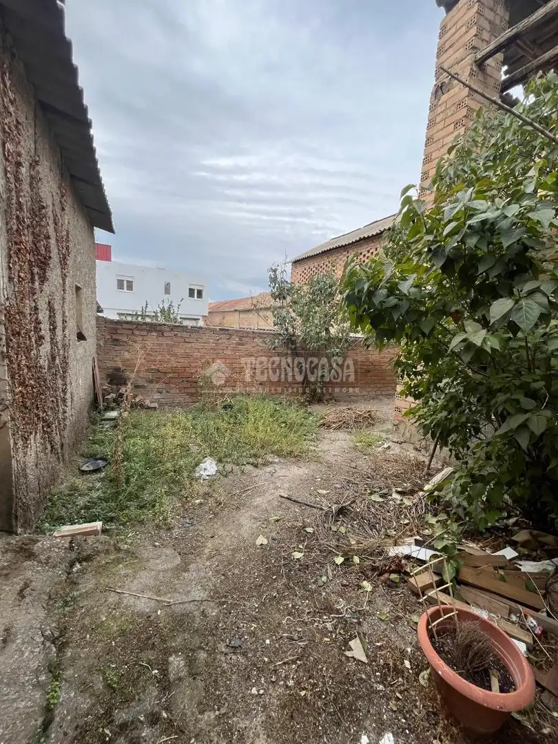 Industrial land for sale in Alhendín