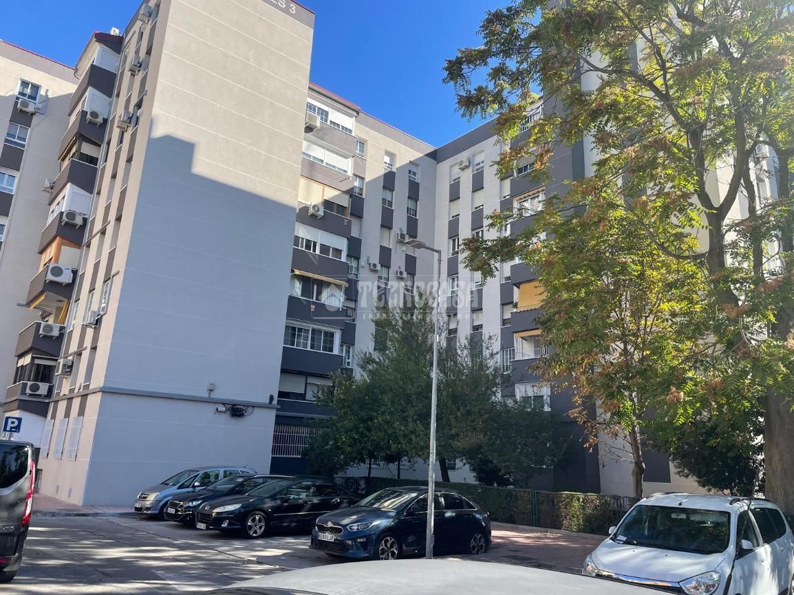 Exterior view of Flat for sale in Móstoles  with Air Conditioner, Heating and Terrace