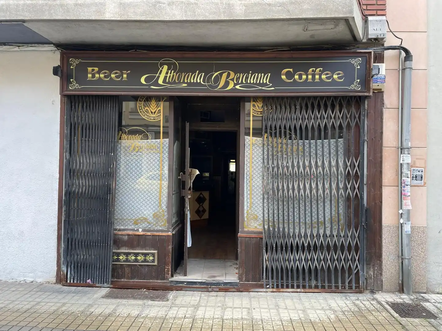 Local en venta en Ponferrada con Aire acondicionado