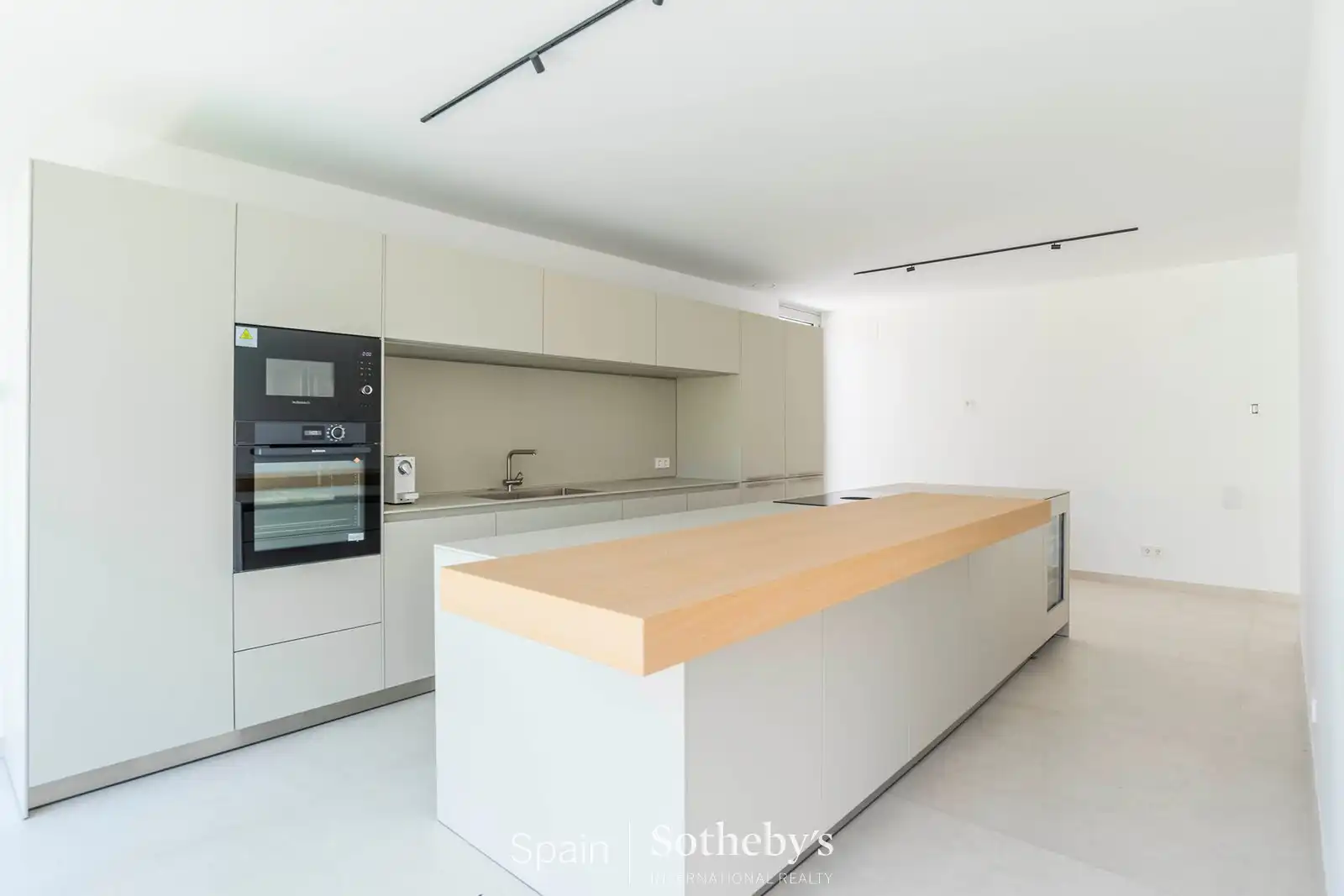 Kitchen of Houses for rent in Madrid  with Air Conditioner, Heating and Private garden