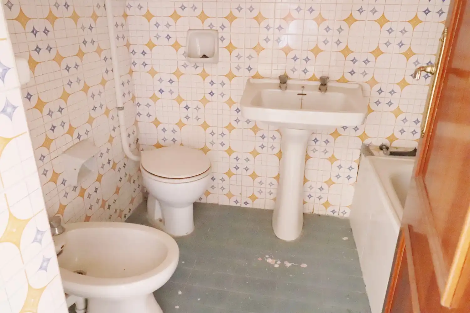 Baño de Piso en venta en Íllora con Terraza