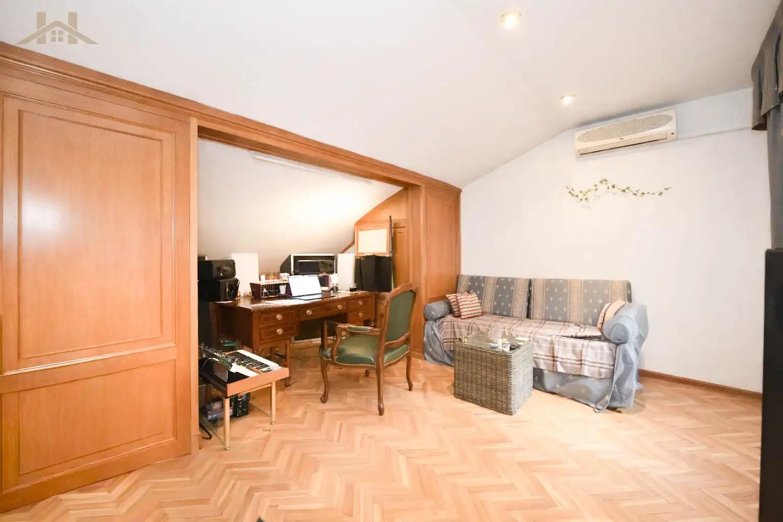 Casa adosada en venta en Pozuelo de Alarcón con Aire acondicionado, Calefacción y Jardín privado