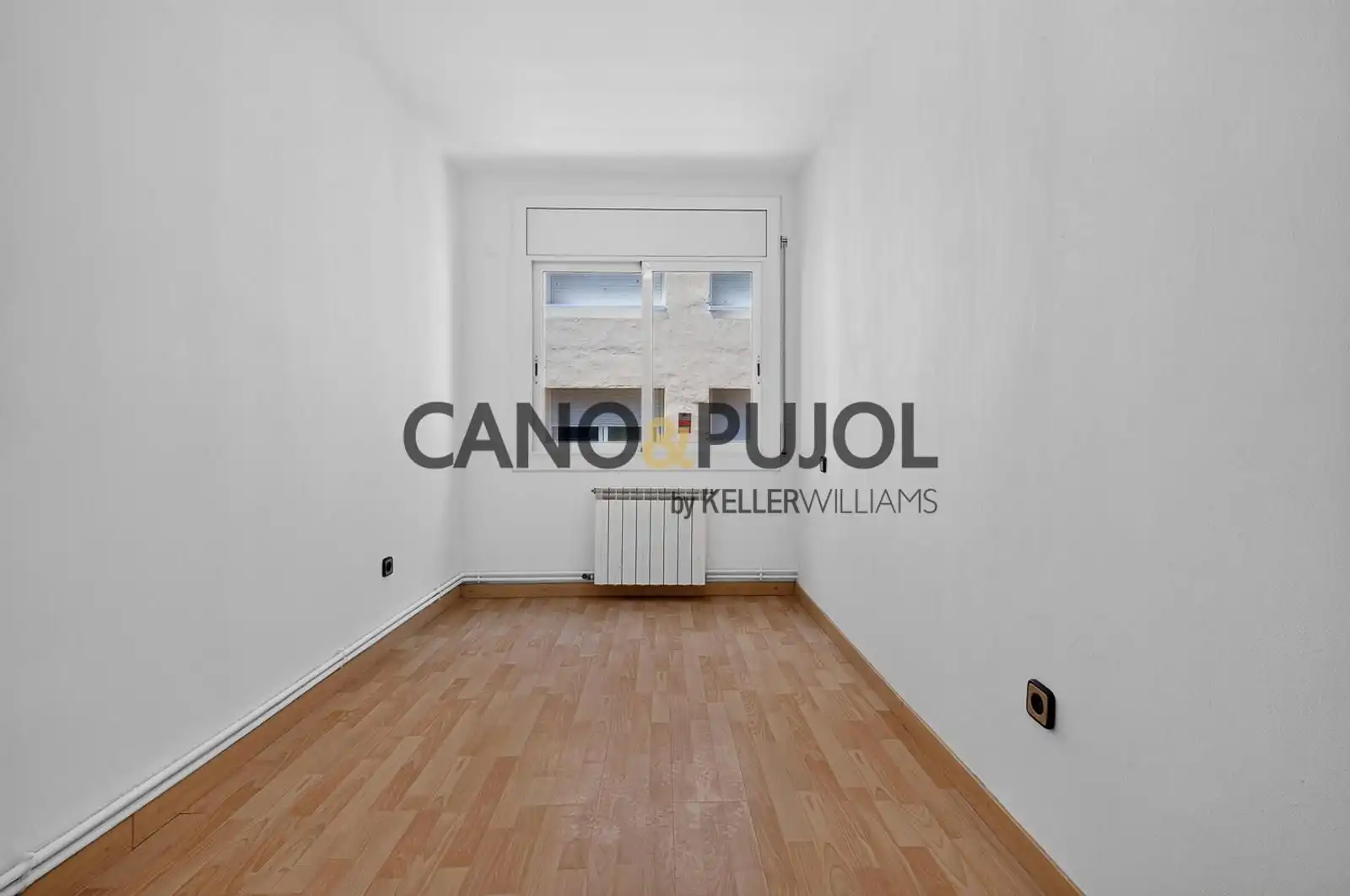 Habitación de Piso en venta en Palau-solità i Plegamans con Calefacción y Terraza