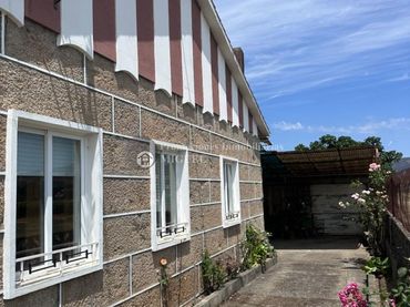 Casa con jardín en venta en Monterrei