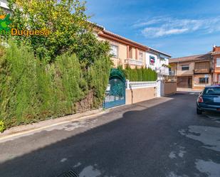 Vista exterior de Casa adosada en venda en Armilla amb Terrassa, Balcó i Alarma
