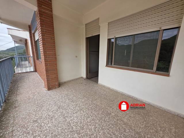 Edificio en Venta en Eslida