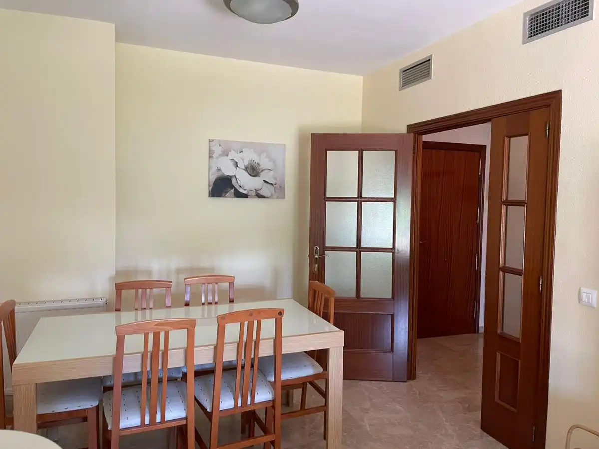 Comedor de Piso de alquiler en Badajoz con Aire acondicionado, Calefacción y Amueblado