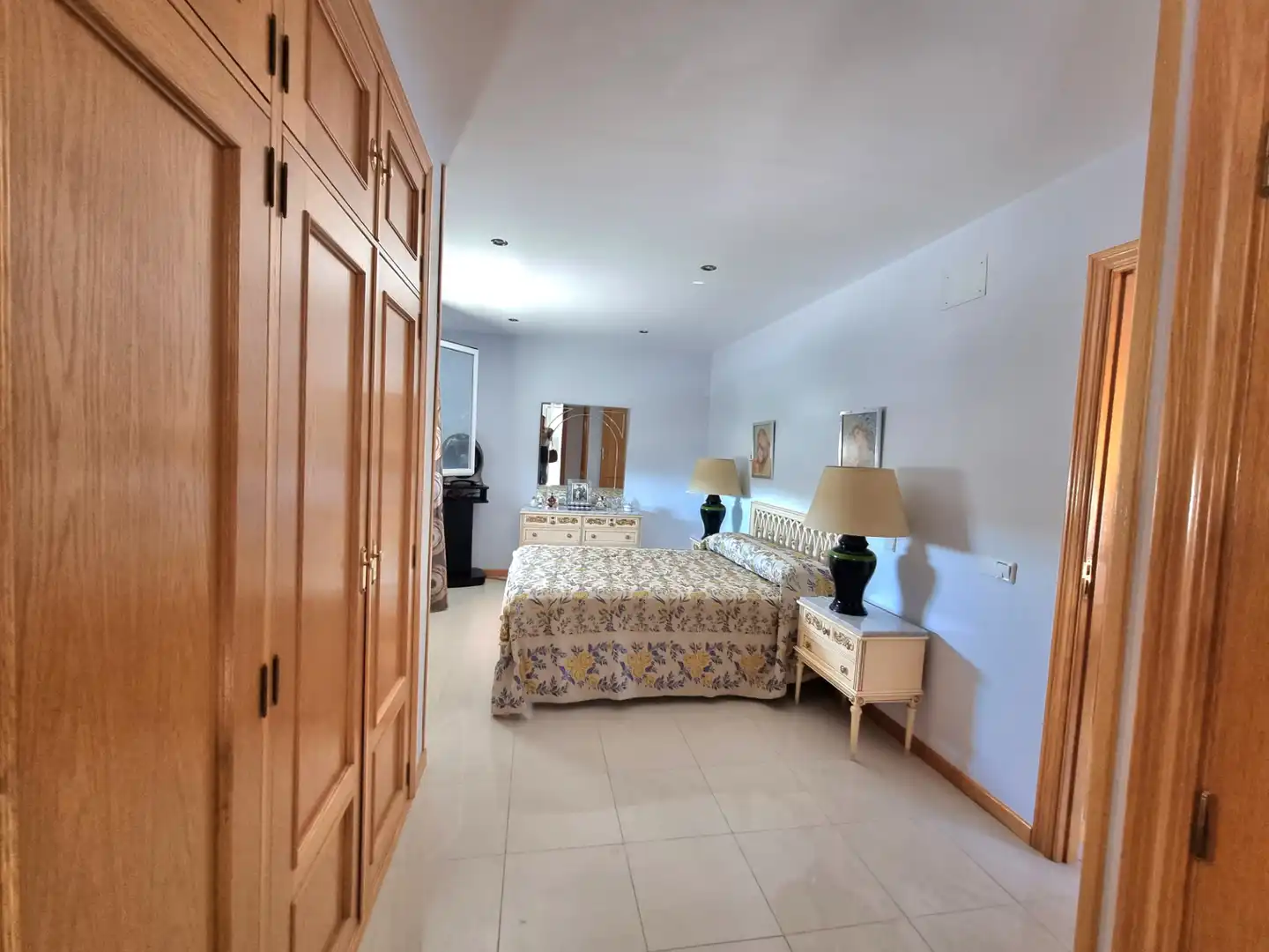 Dormitori de Casa o xalet en venda en Escalona amb Aire condicionat, Jardí privat i Traster