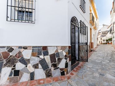 Adossat amb balcó en venda a Calle Campillos 8