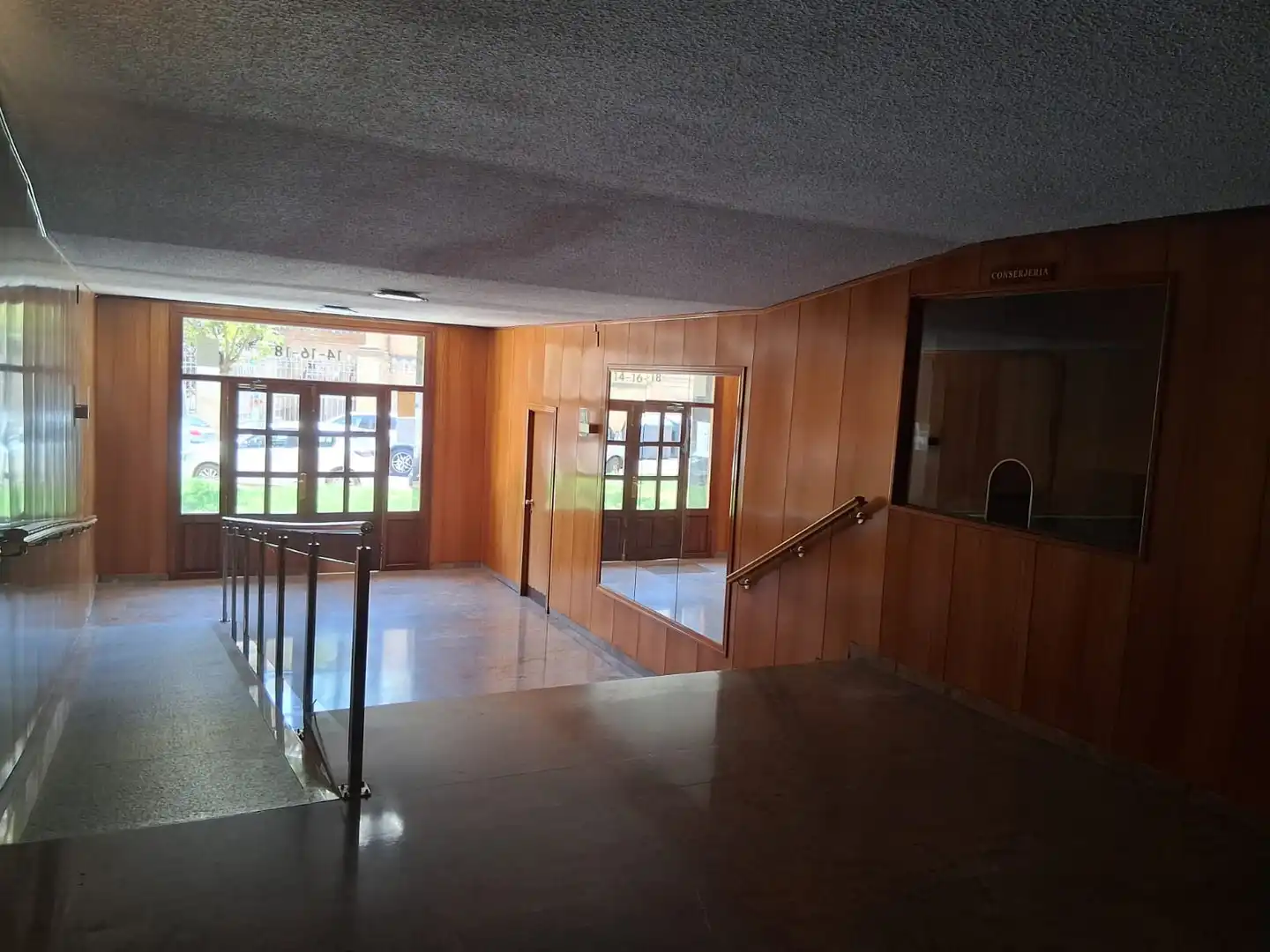 Apartamento de alquiler en Zaragoza con Calefacción, Parquet y Amueblado