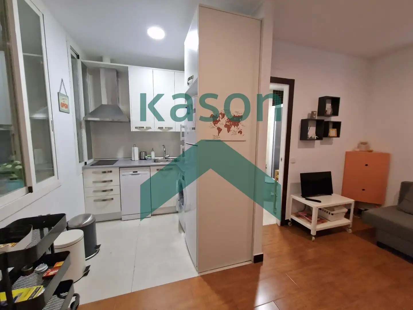 Cuina de Apartament de lloguer en Madrid amb Calefacció i Moblat