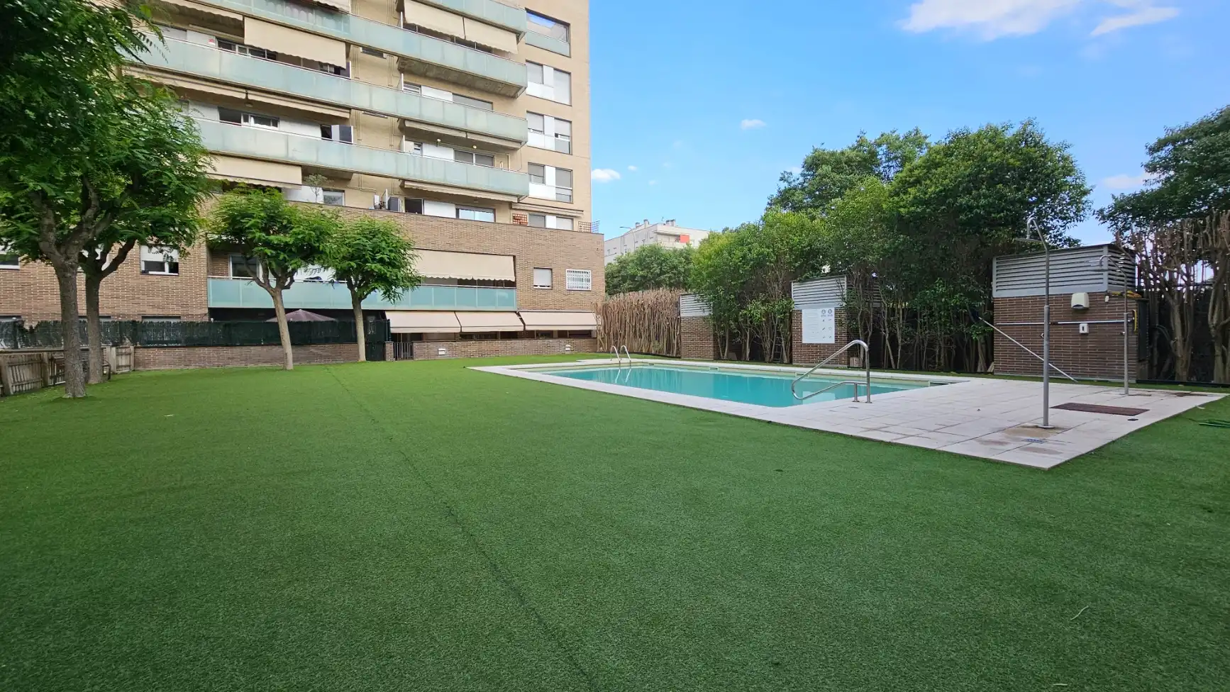 Piscina de Pis en venda en Sabadell amb Aire condicionat, Calefacció i Parquet