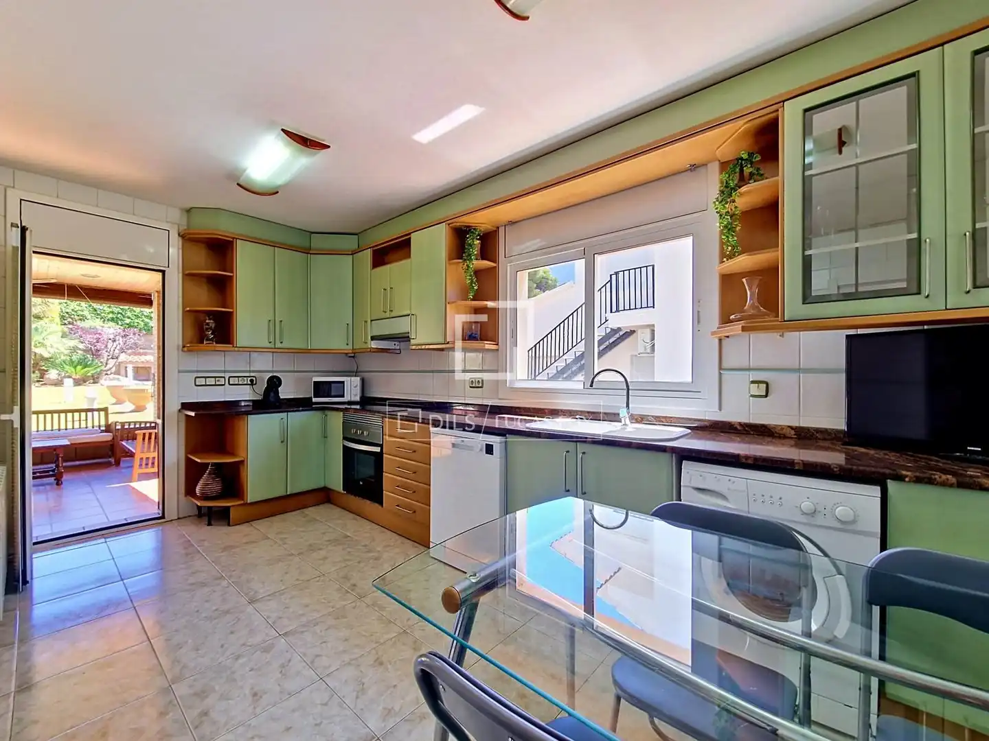 Cocina de Casa o chalet de alquiler en Cunit con Aire acondicionado, Calefacción y Jardín privado