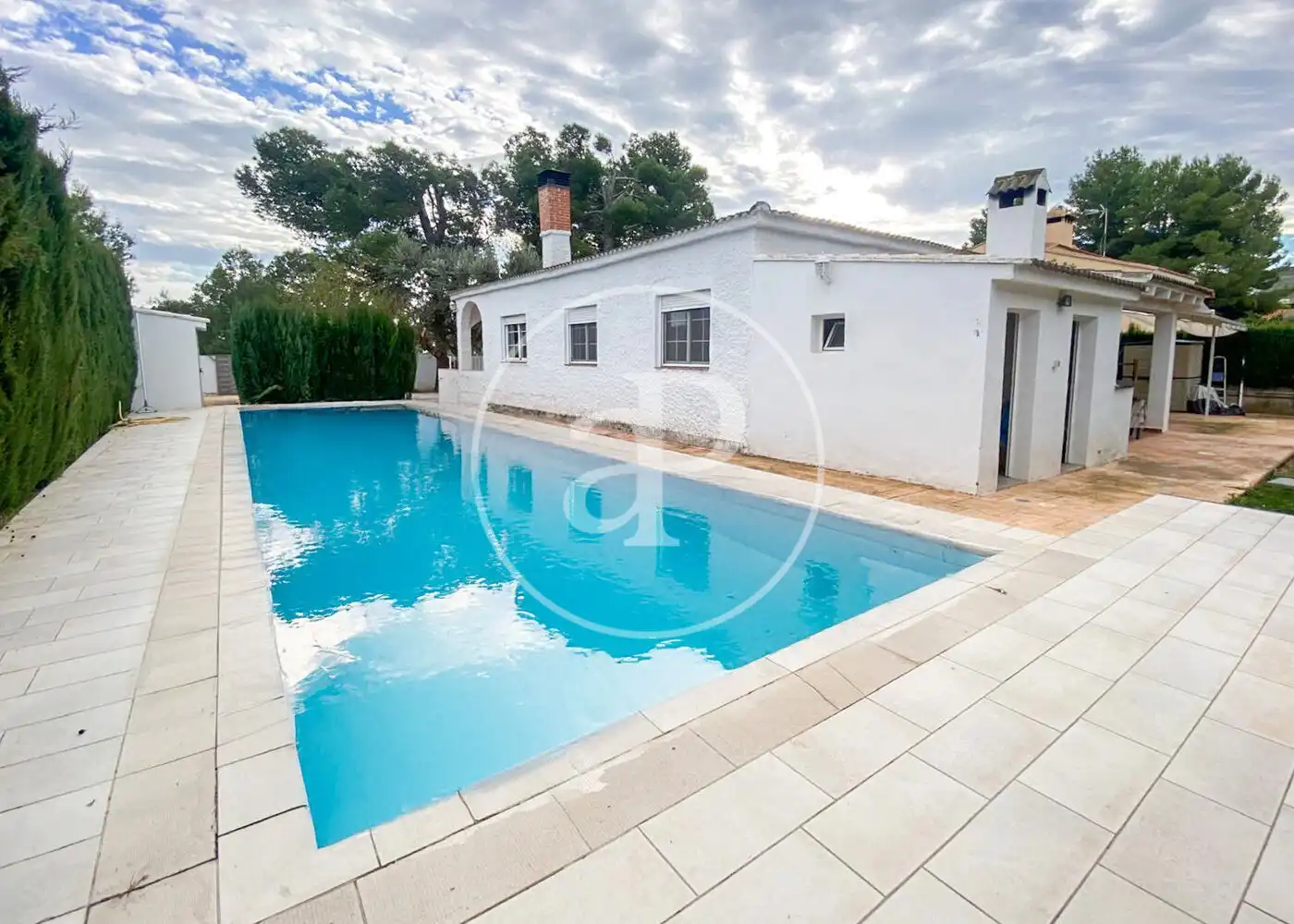 Casa amb terrassa en venda a Turís
