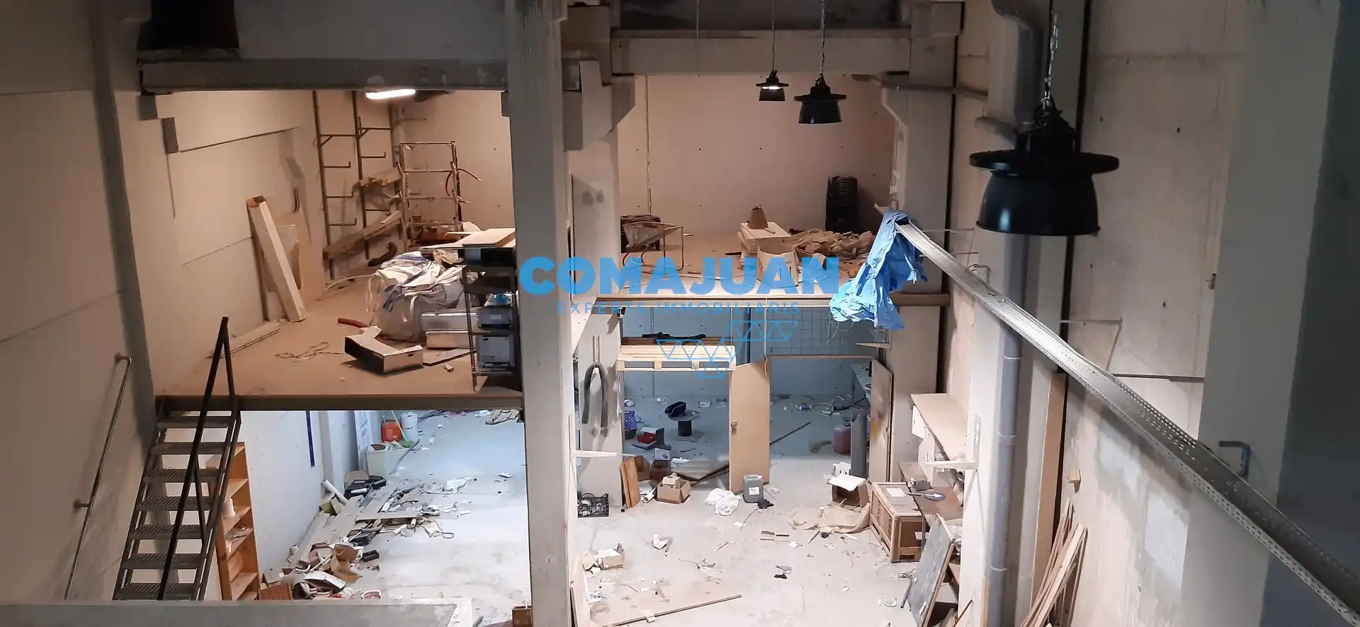 Nave industrial de alquiler en Badalona