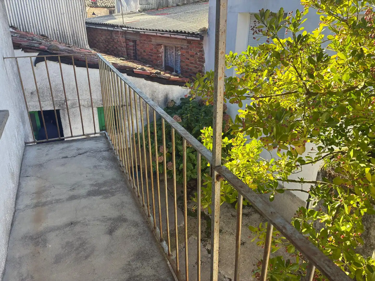Balcony of Houses for sale in Piornal  with Furnished