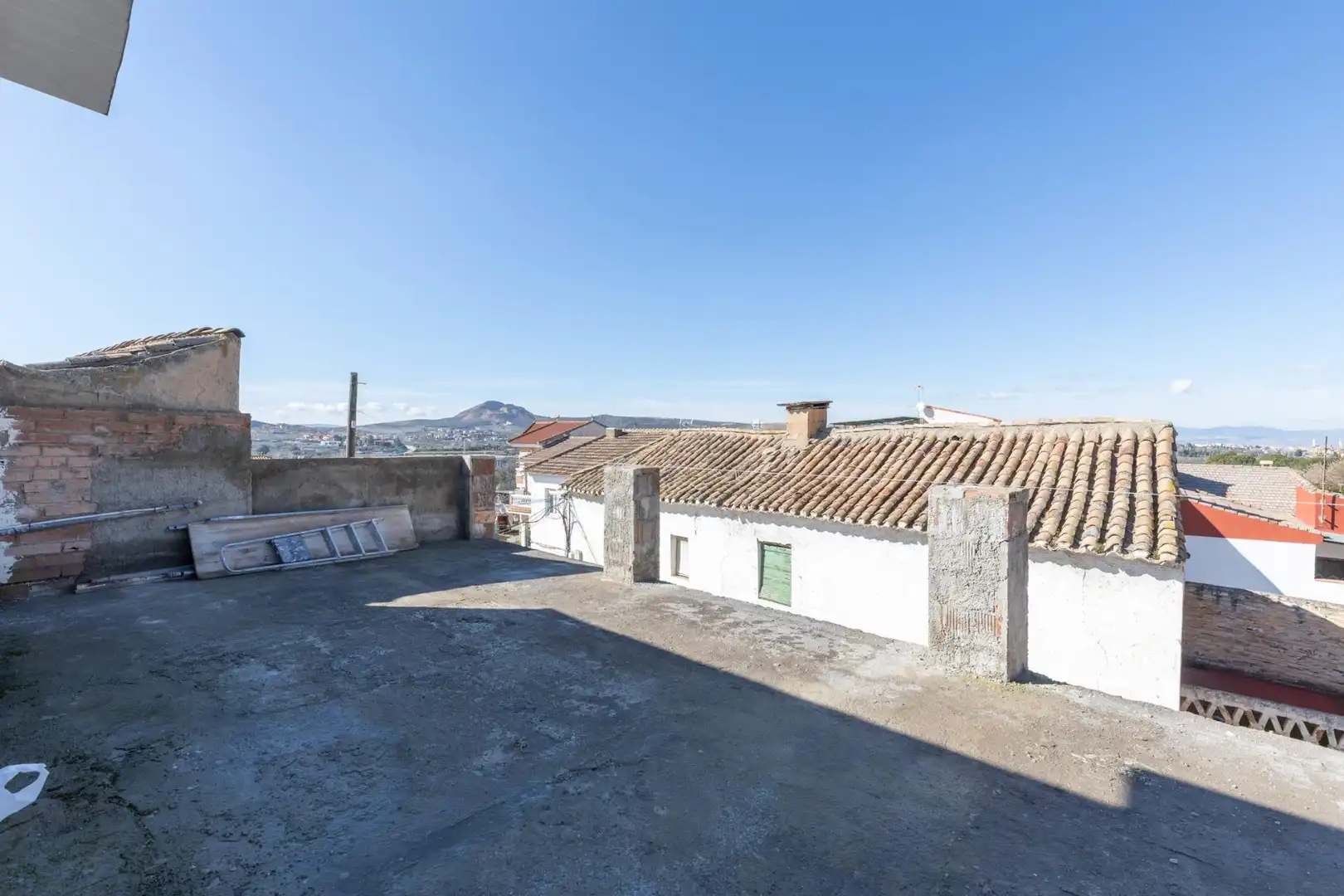 Vista exterior de Casa o xalet en venda en Alhendín amb Terrassa