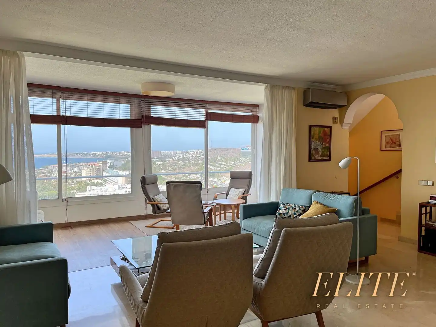 Living room of Houses for sale in San Bartolomé de Tirajana  with Air Conditioner, Terrace and Storage room