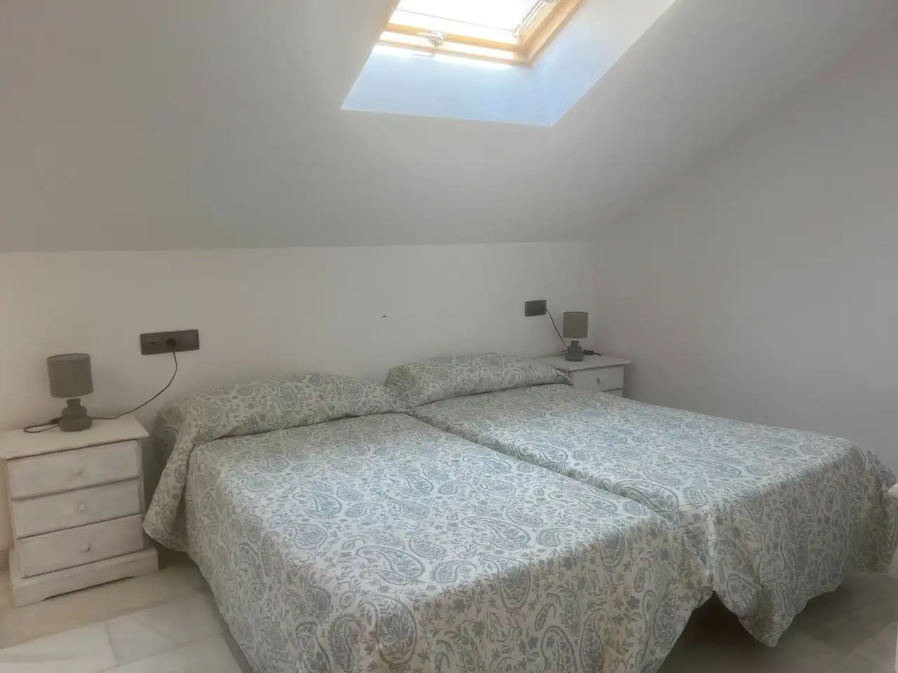 Habitación de Ático de alquiler en Vélez-Málaga con Aire acondicionado y Calefacción