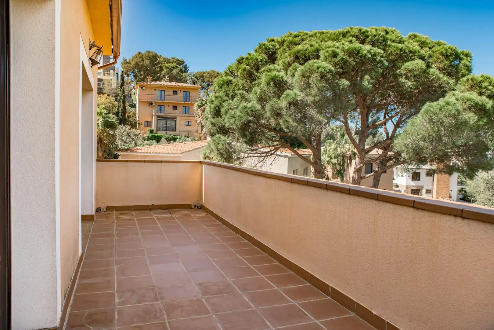 Villa con terrazza in vendita a Montgoda, imagen 13