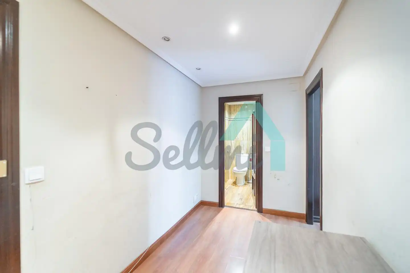 Piso en venta en Oviedo  con Calefacción, Terraza y Trastero