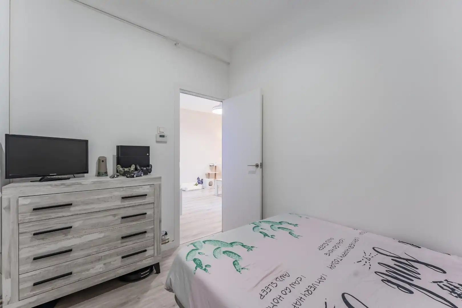 Habitación de Planta baja en venta en Canovelles con Aire acondicionado, Calefacción y Parquet