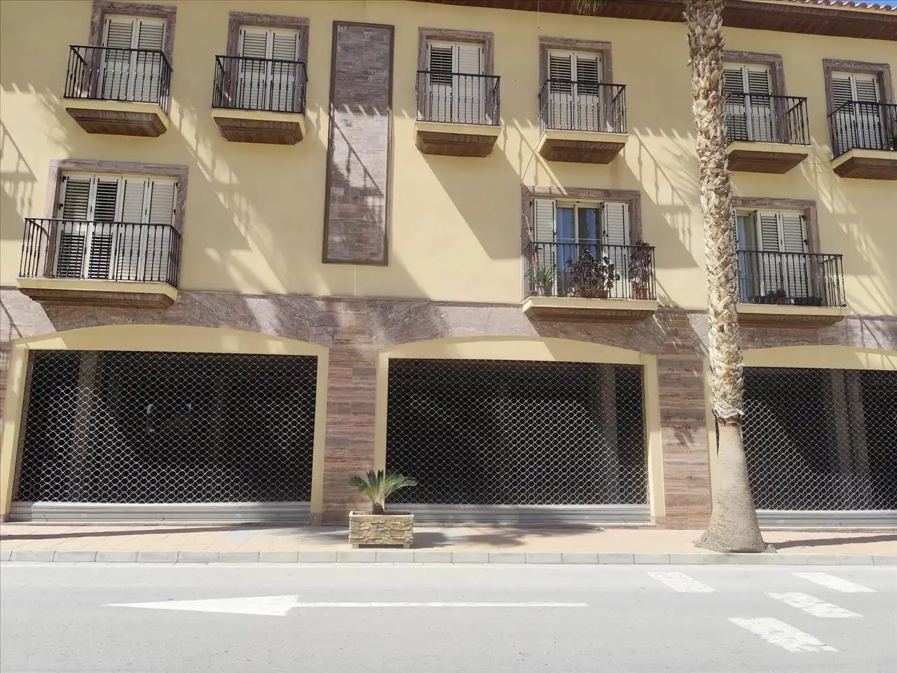 Business premises for sale in 19 De Octubre, imagen 2
