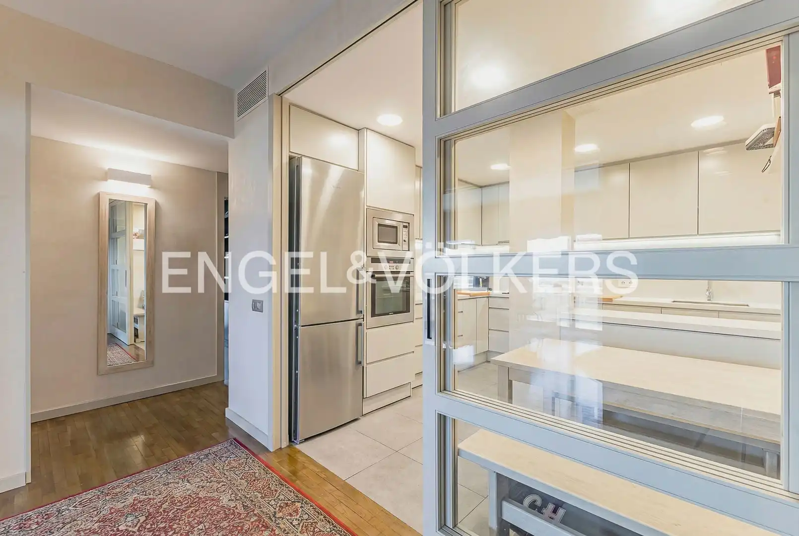 Cocina de Piso en venta en Barcelona con Aire acondicionado, Calefacción y Jardín privado