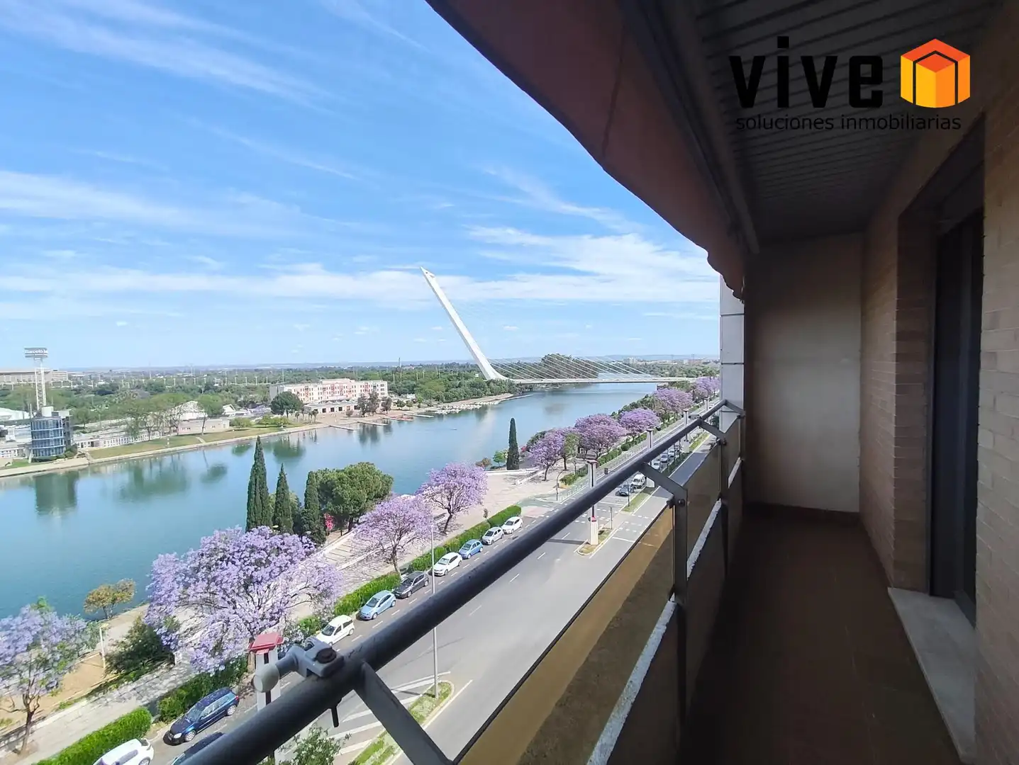 Wohnung zur Miete in Sevilla mit Privatgarten, Terrasse und Abstellraum