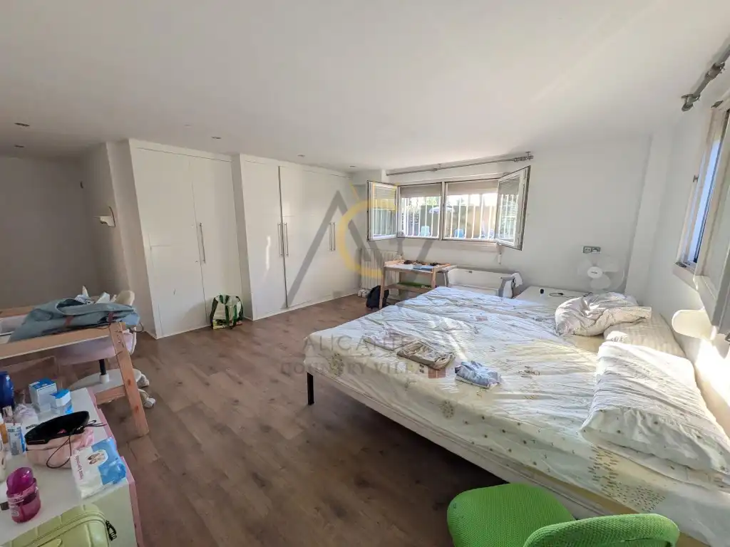 Dormitori de Casa o xalet en venda en Petrer amb Aire condicionat, Calefacció i Jardí privat