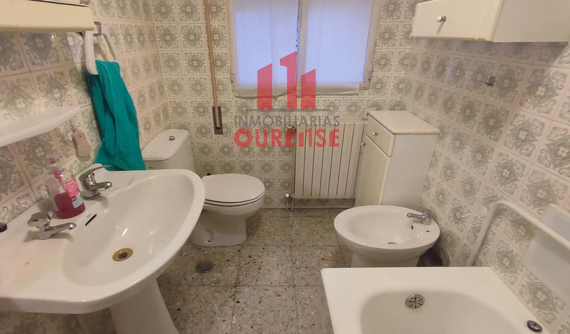 Bathroom of Flat for sale in Ourense Capital   with Heating, Storage room and Balcony