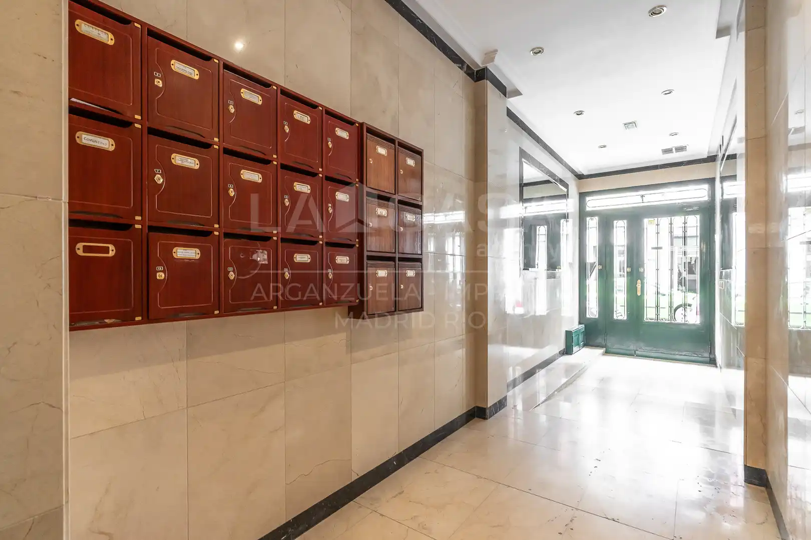 Flat for sale in Madrid  with Air Conditioner, Heating and Balcony