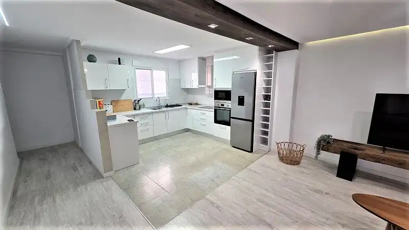 Kitchen of Flat for rent in Elche / Elx  with Parquet flooring, Furnished and Oven