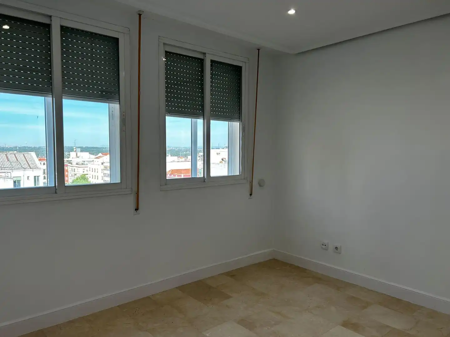 Habitación de Apartamento de alquiler en Madrid con Aire acondicionado y Calefacción