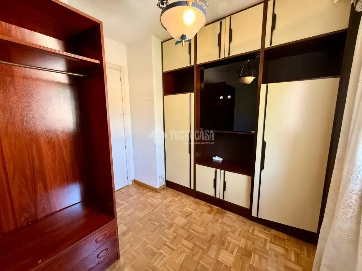 Habitación de Piso en venta en Madrid con Calefacción