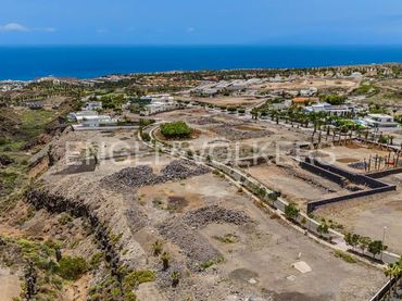 Terrenys i solars en venda a Costa Adeje