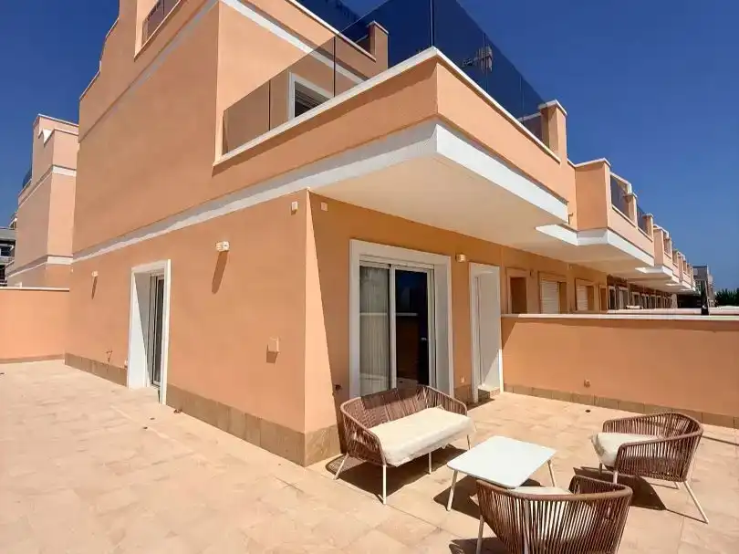 Terrassa de Casa adosada en venda en Pilar de la Horadada ciudad