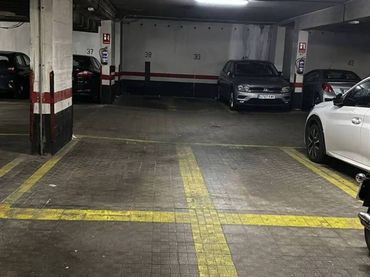Parking with lift for sale in Barrio de Salamanca