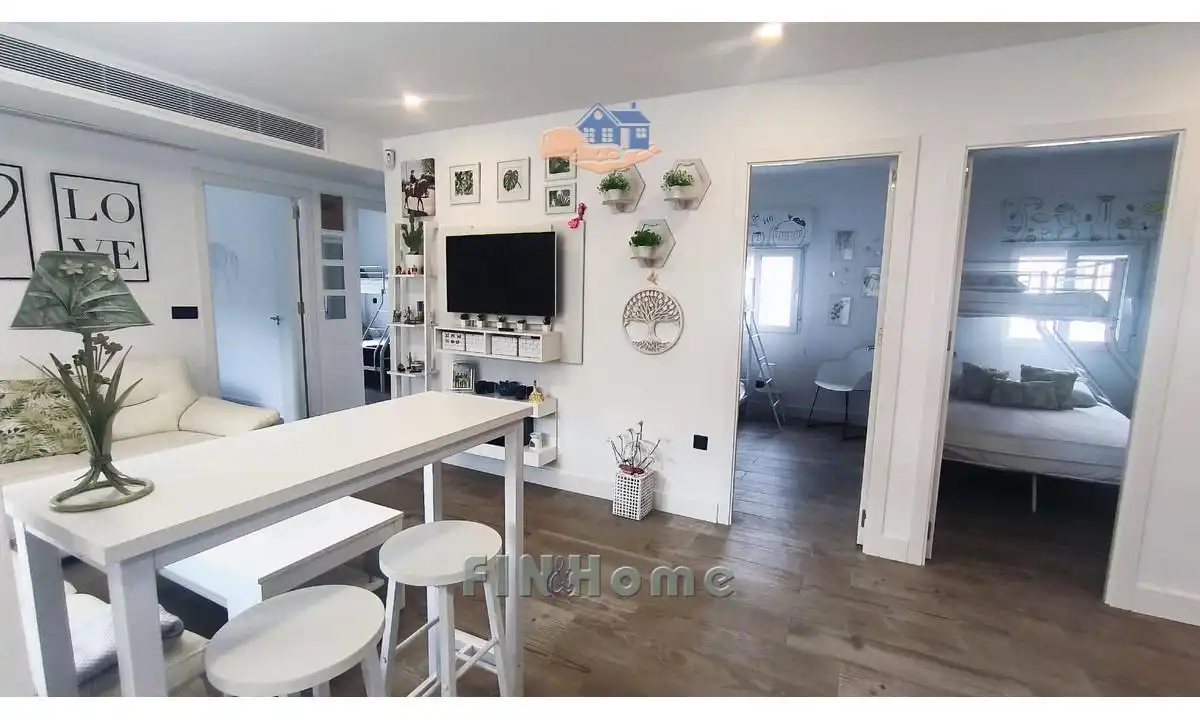 Dining room of Flat for sale in Sevilla  with Air Conditioner, Heating and Furnished
