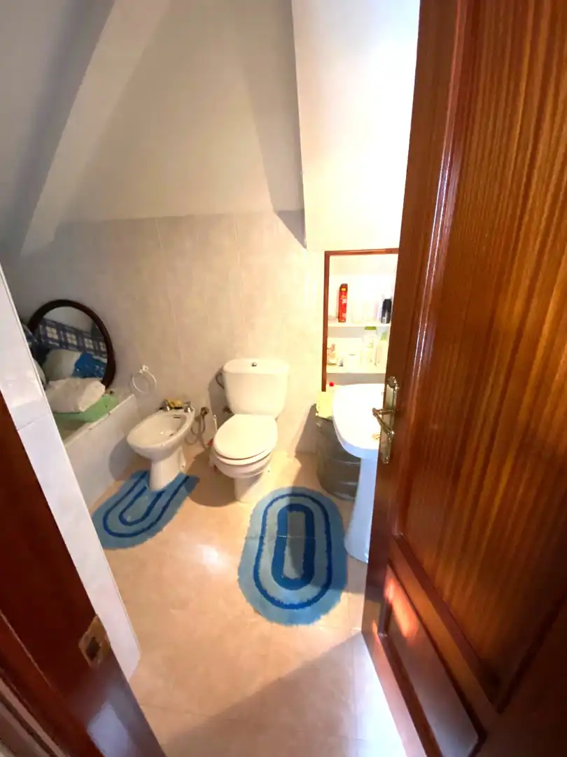 Bany de Casa o xalet en venda en Castro-Urdiales amb Calefacció, Jardí privat i Parquet
