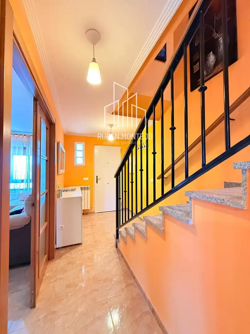 Casa adosada en venta en Galindo y Perahuy con Calefacción, Jardín privado y Terraza