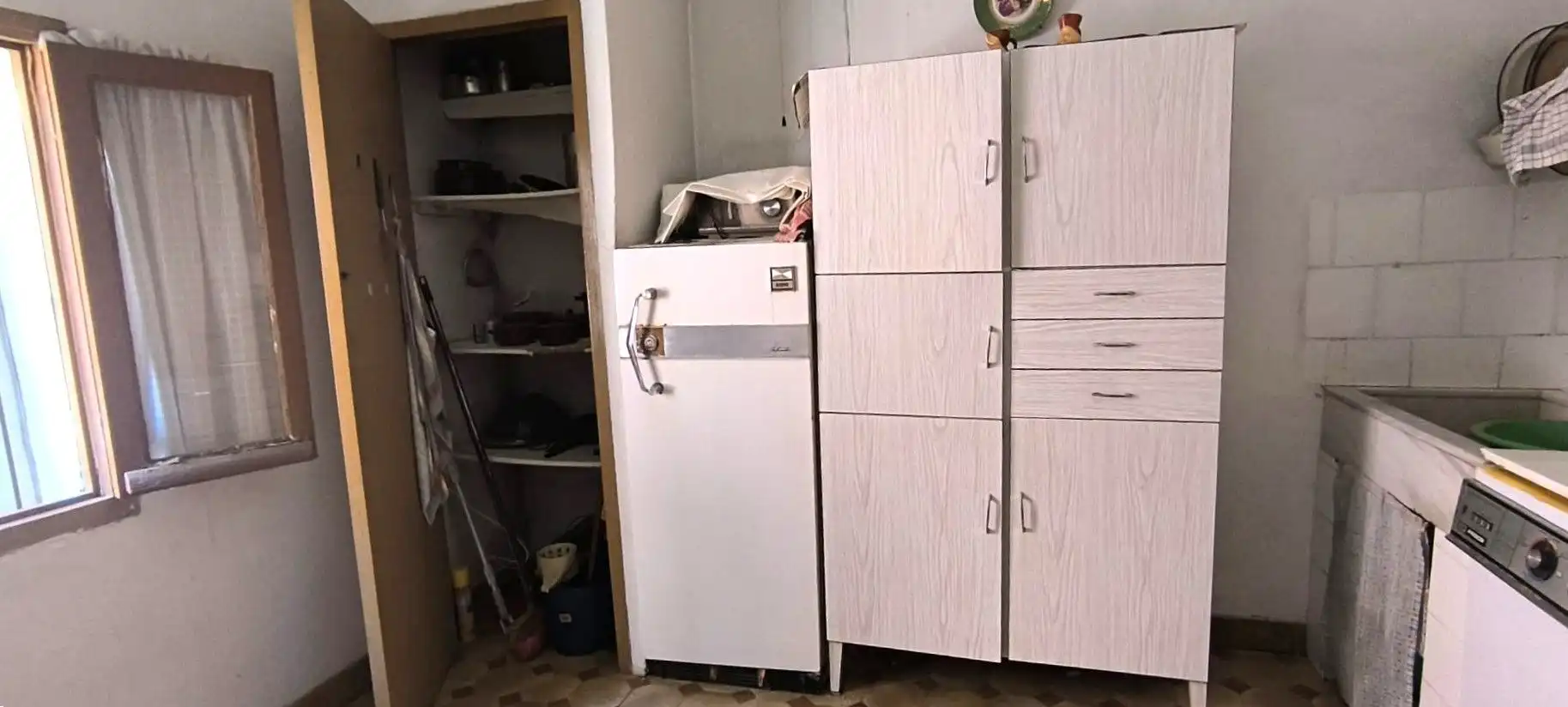 Cuina de Casa o xalet en venda en Entrena amb Jardí privat i Traster