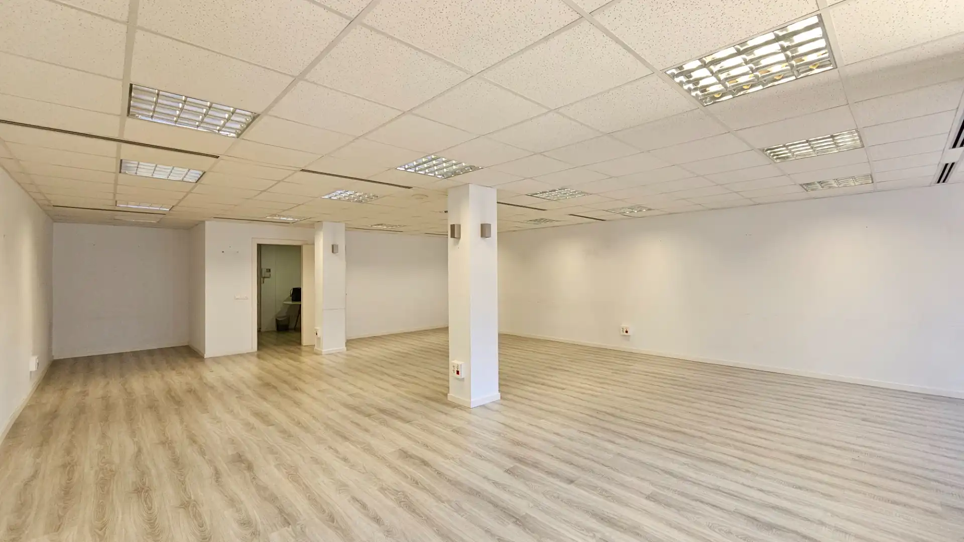 Büro zur Miete in Barcelona mit Klimaanlage, Heizung und Internet