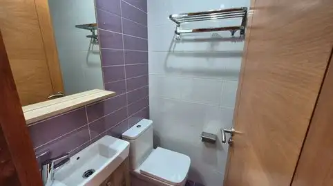 Bany de Pis de lloguer en Ourense Capital  amb Calefacció, Forn i Rentadora